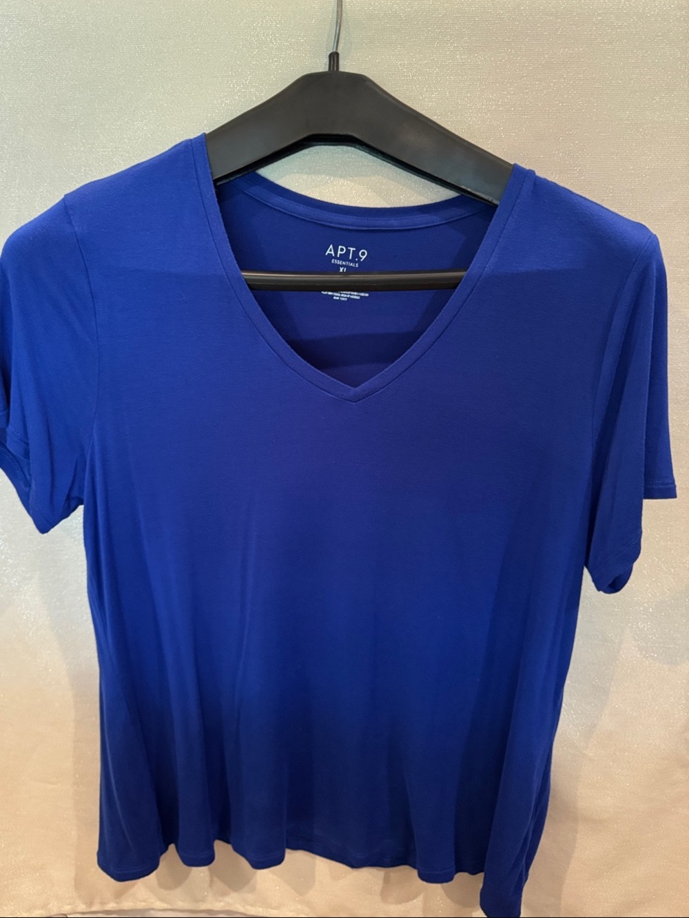 Apt. 9 V-Neck Short Sleeve Tee in Royal Blue